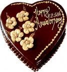 send 1Kg Fresh Heart Shape Chocolate Eggless Cake delivery