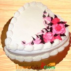 send Half Kg Pineapple Cake Heart Shaped delivery