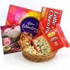 send Relishing Hamper delivery