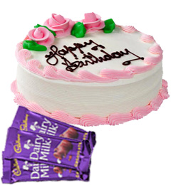 send Strawberry Cake Half Kg N Chocolate Gifts delivery