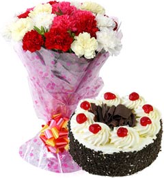 send Eggless Black Forest Cake Half Kg N Carnations Bouquet delivery