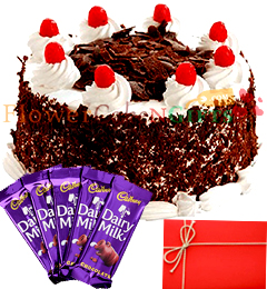 send Half Kg Black Forest Cake Chocolate n Card delivery