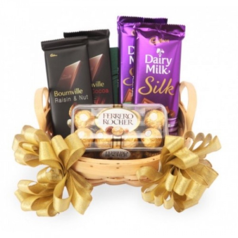 send Assorted Chocolate Hamper delivery