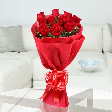 send 12 roses flower bouquet delivery
