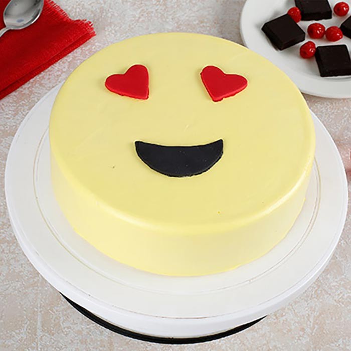 send 1kg True Love Emoji Cream Cake delivery