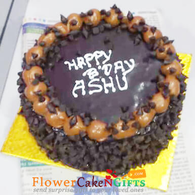 send half kg eggless chocolate chip cake delivery