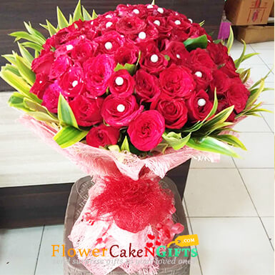 send 35 beautiful roses paper packaging bouquet delivery