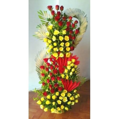 send 100 roses arrangement delivery
