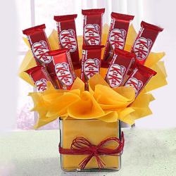 send 10 kitkat bouquet delivery