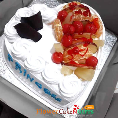 half kg eggless heart shaped fruit cake 