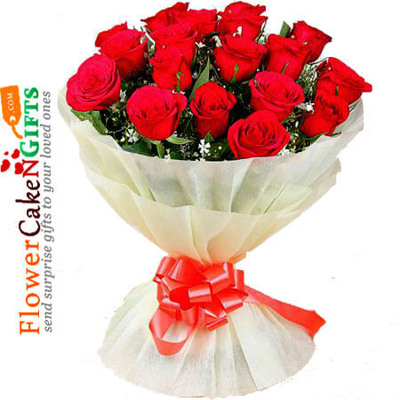 send 18 Red Roses Bouquet delivery