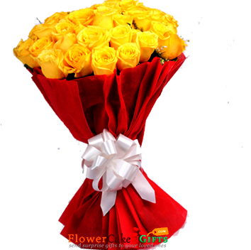 send 30 Yellow Roses Bouquet delivery