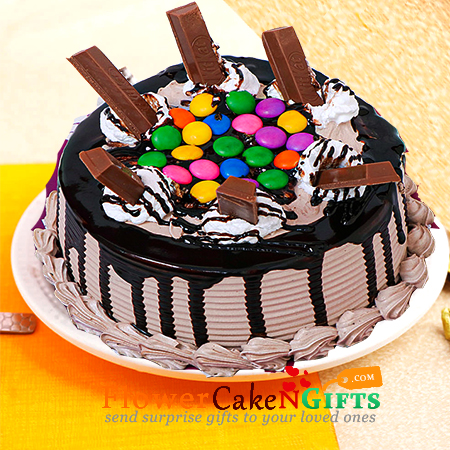 Buy KitKat Choco Drip Cake Online | YummyCake