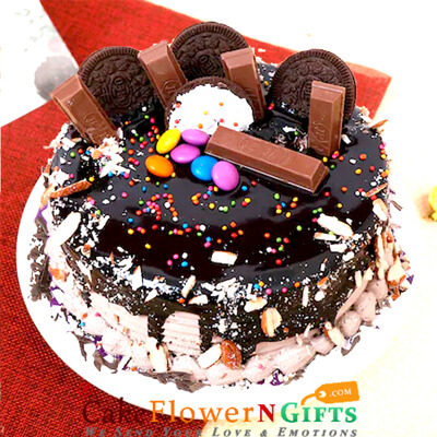 send half kg kitkat oreo dry fruit chocolate cake delivery