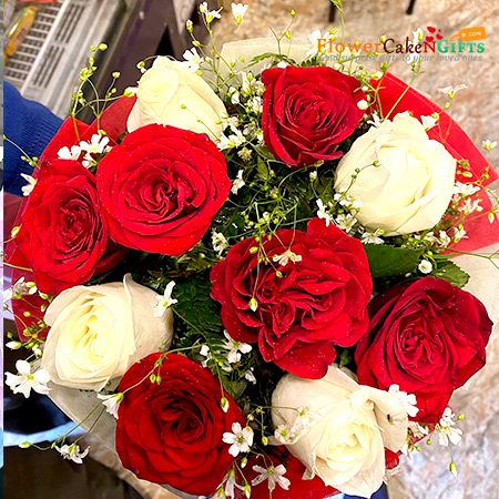 send 10 red white roses bouquet paper packaging delivery
