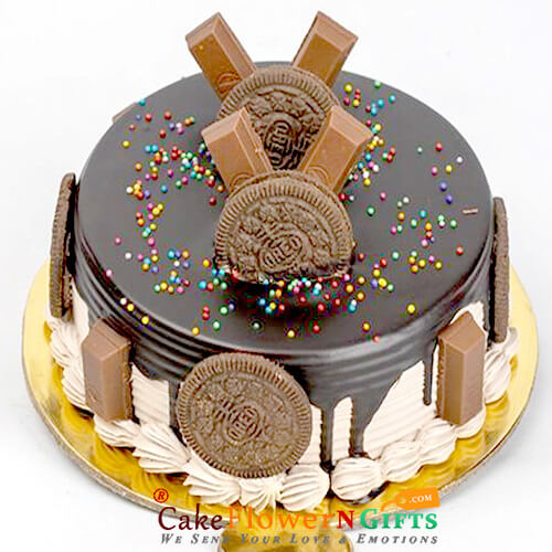 send half kg eggless oreo kit kat chocolate Cake delivery