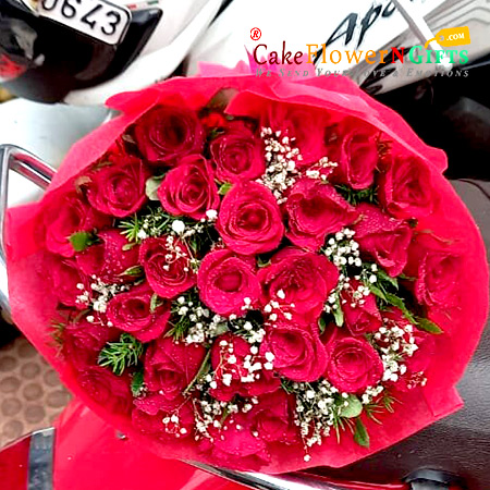 send 30 red roses flower bouquet delivery