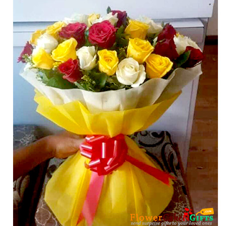 send 30 mixed roses yellow paper packing bouquet delivery