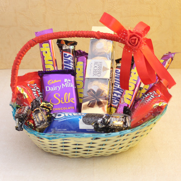 send The Complete Basket of Happiness delivery